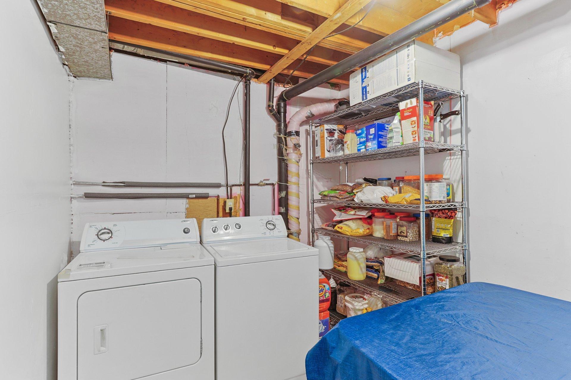 









256


Rue Gardenia

,
Dollard-des-Ormeaux,




QC
H9G1B7

