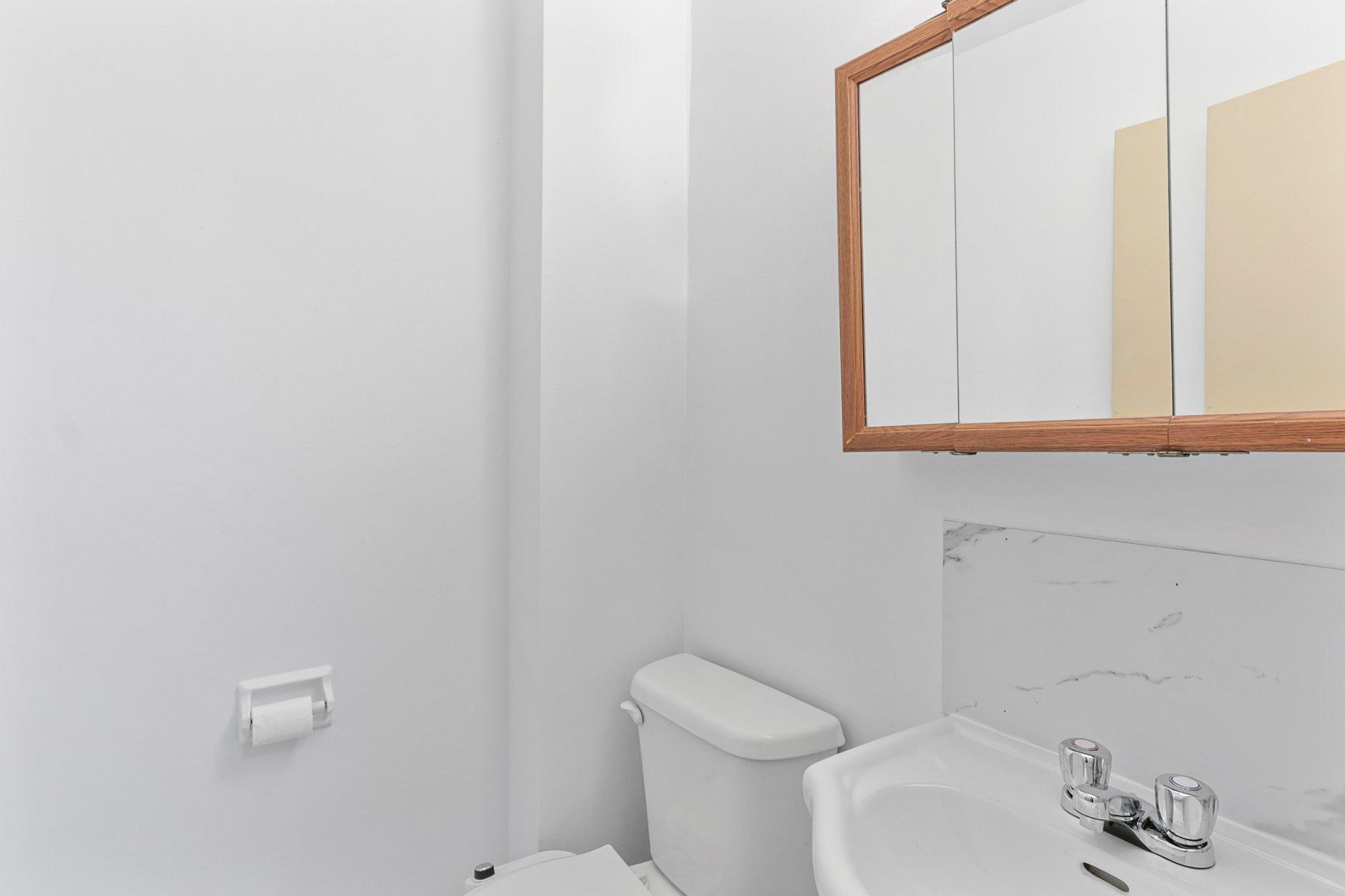 









256


Rue Gardenia

,
Dollard-des-Ormeaux,




QC
H9G1B7

