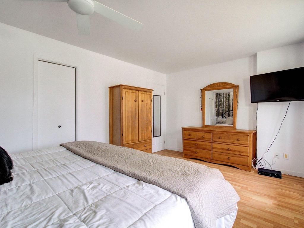 









155


Rue de Naples

,
Repentigny (Repentigny),




QC
J5Y2B6

