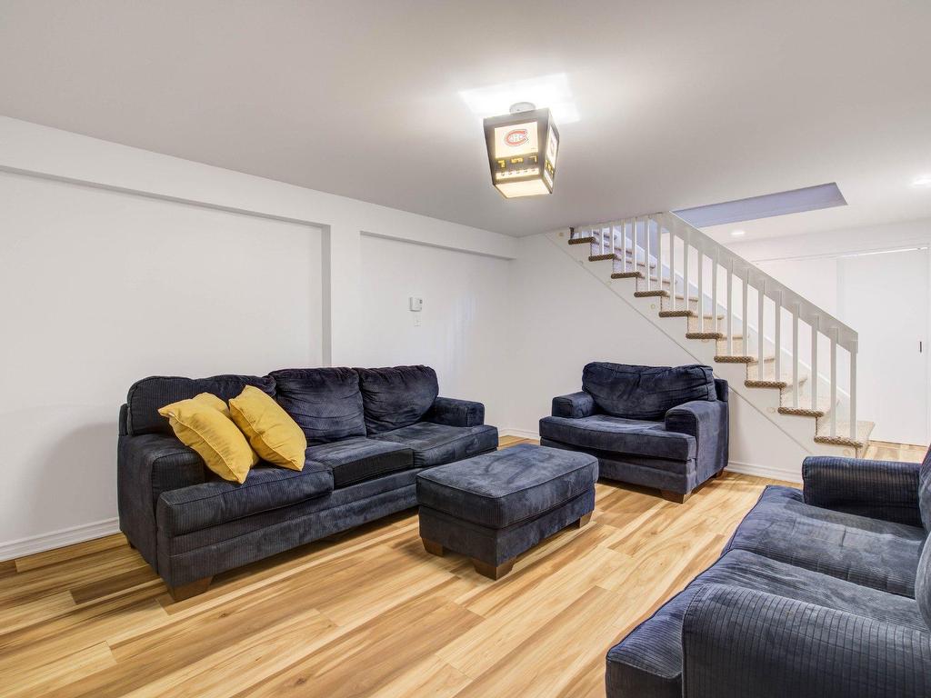 









155


Rue de Naples

,
Repentigny (Repentigny),




QC
J5Y2B6

