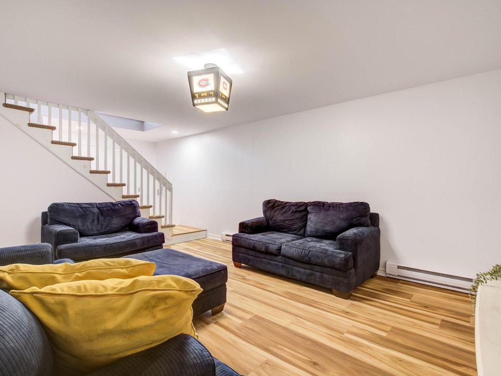 









155


Rue de Naples

,
Repentigny (Repentigny),




QC
J5Y2B6

