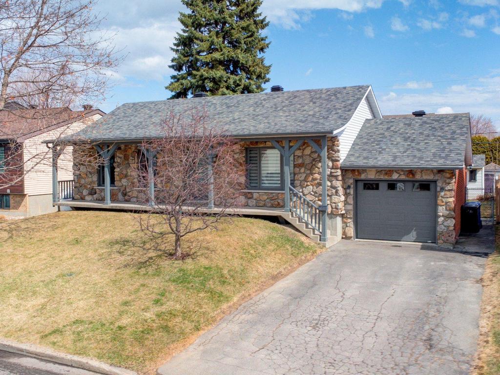









155


Rue de Naples

,
Repentigny (Repentigny),




QC
J5Y2B6

