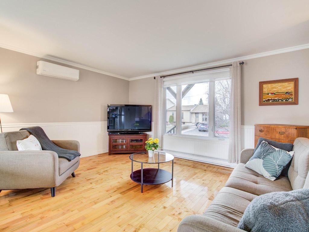 









155


Rue de Naples

,
Repentigny (Repentigny),




QC
J5Y2B6

