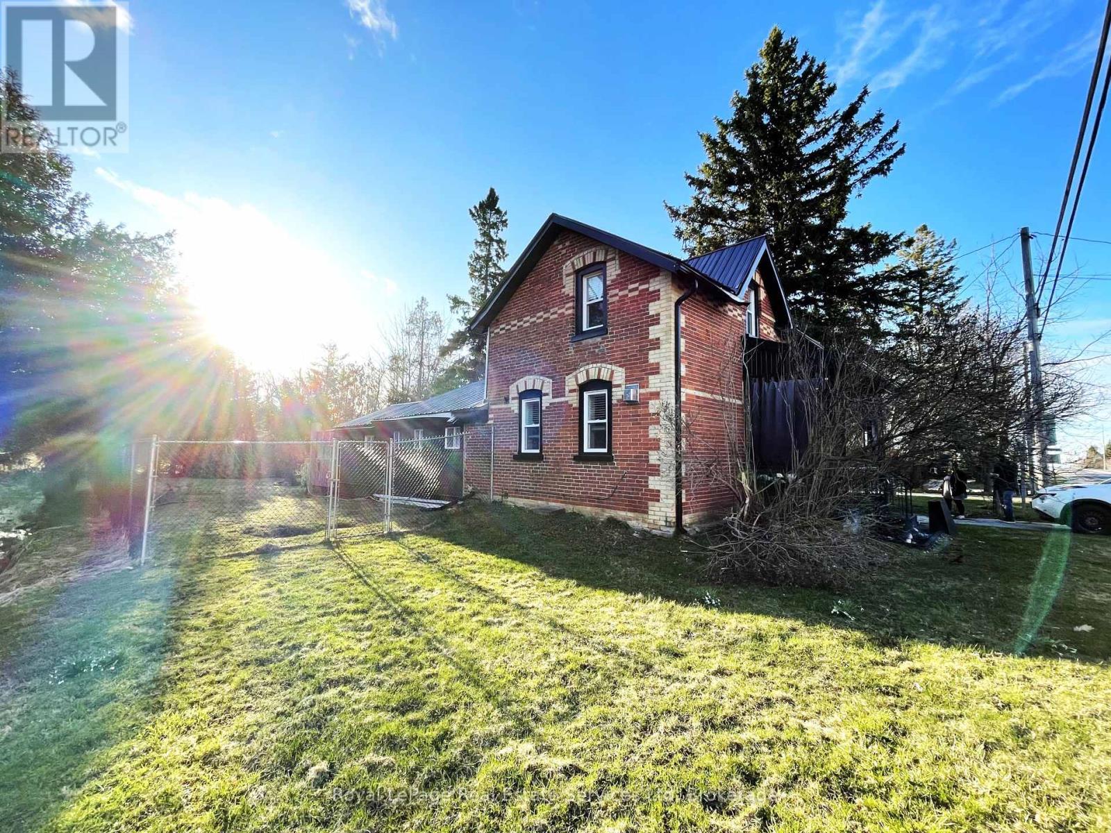 












2834 COUNTY ROAD 124 ROAD W

,
Clearview,




Ontario
L0M1H0

