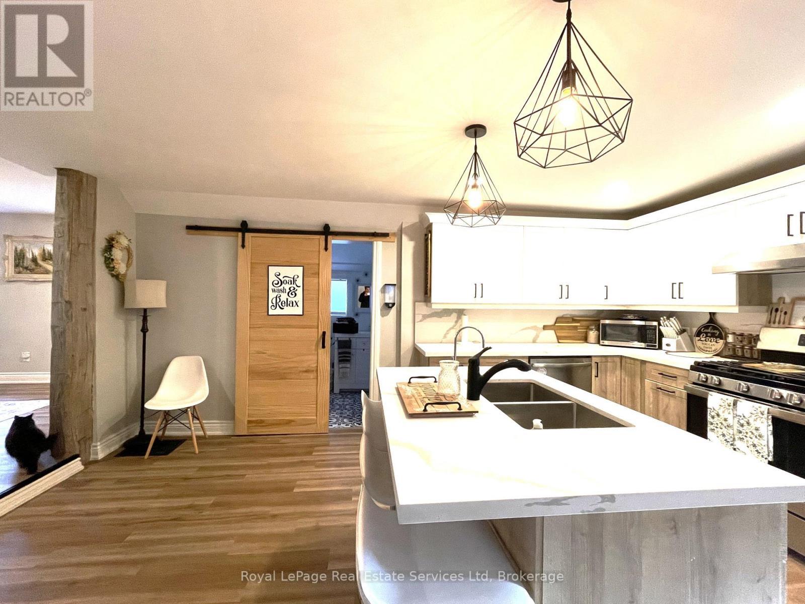 












2834 COUNTY ROAD 124 ROAD W

,
Clearview,




Ontario
L0M1H0

