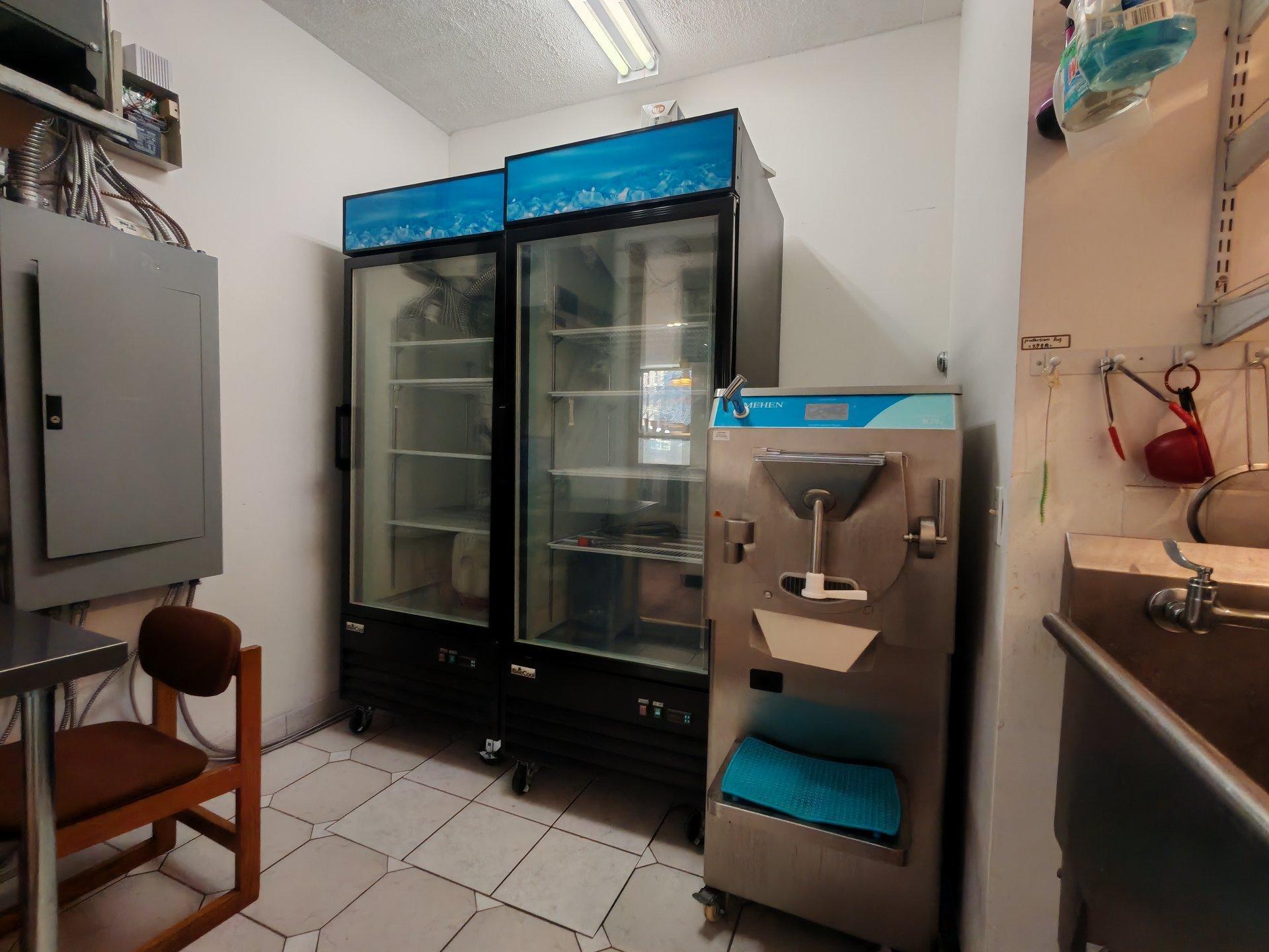 









2150


Boul. De Maisonneuve O.

, 100,
Montréal (Ville-Marie),




QC
H3H1L2

