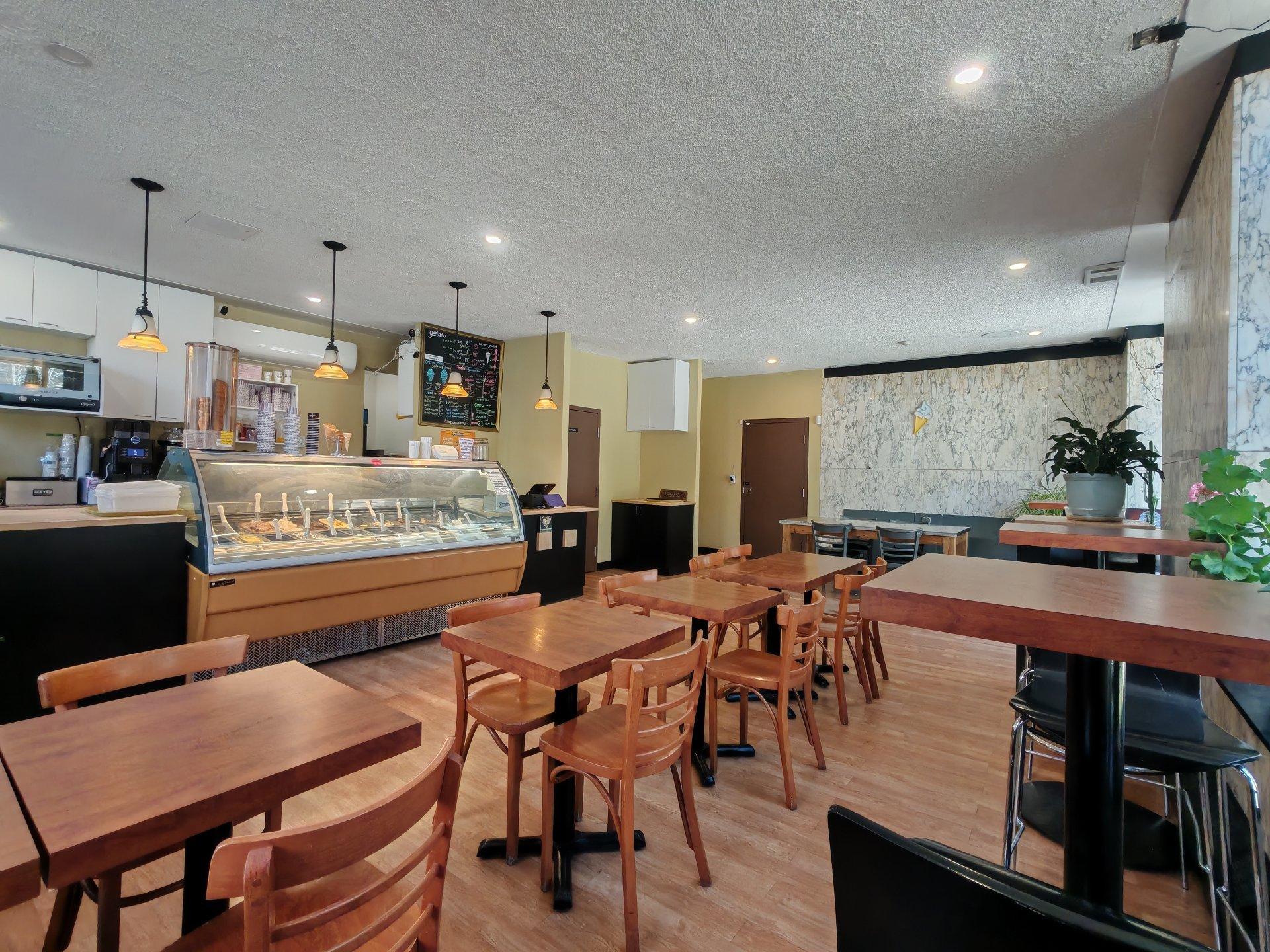 









2150


Boul. De Maisonneuve O.

, 100,
Montréal (Ville-Marie),




QC
H3H1L2

