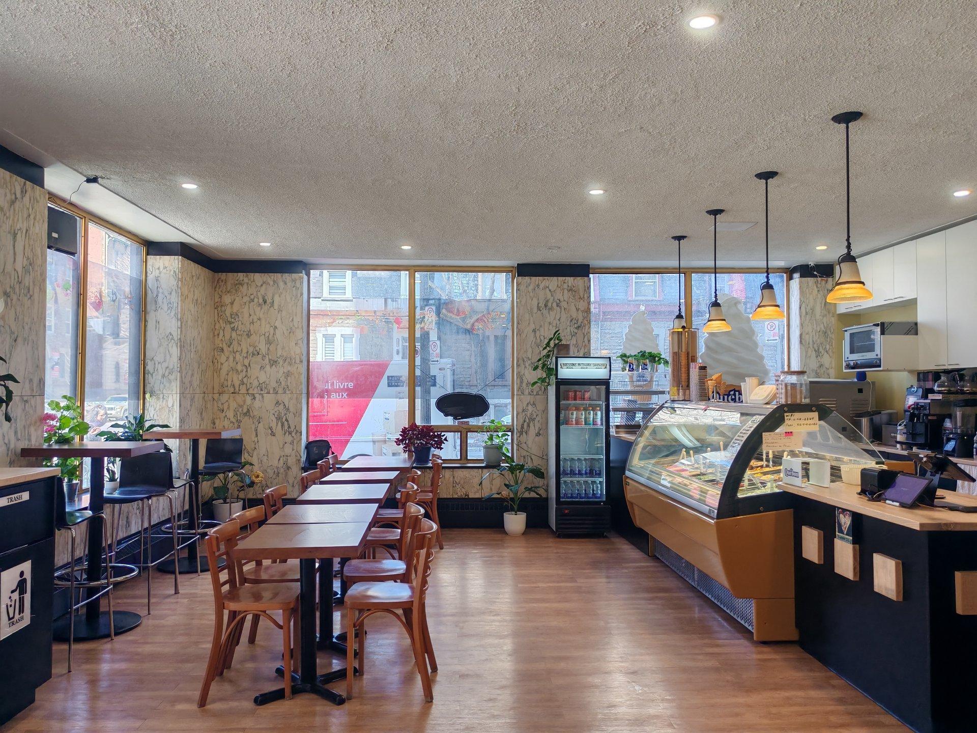 









2150


Boul. De Maisonneuve O.

, 100,
Montréal (Ville-Marie),




QC
H3H1L2

