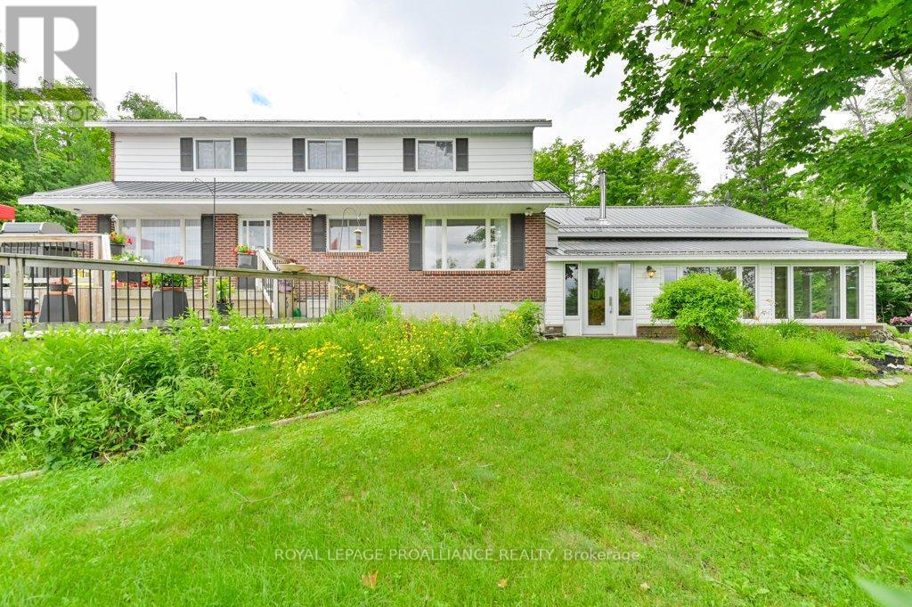 












17276 HIGHWAY 41

,
Addington Highlands (Addington Highlands),




Ontario
K0H1K0

