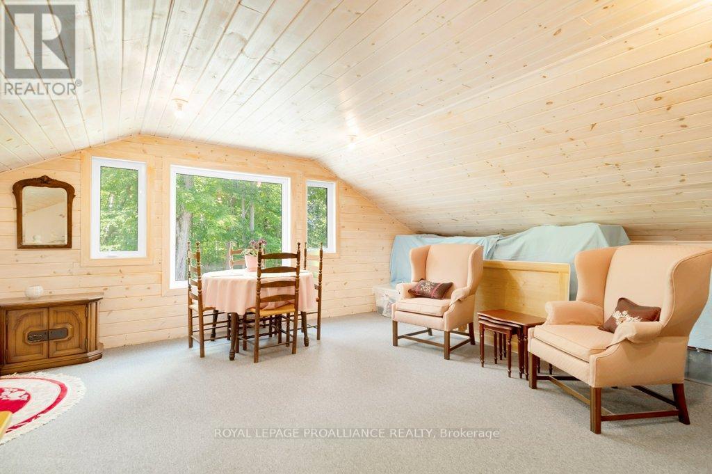 












17276 HIGHWAY 41

,
Addington Highlands (Addington Highlands),




Ontario
K0H1K0

