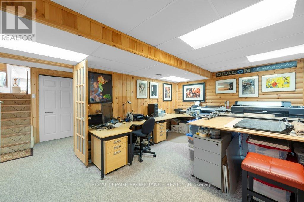 












17276 HIGHWAY 41

,
Addington Highlands (Addington Highlands),




Ontario
K0H1K0

