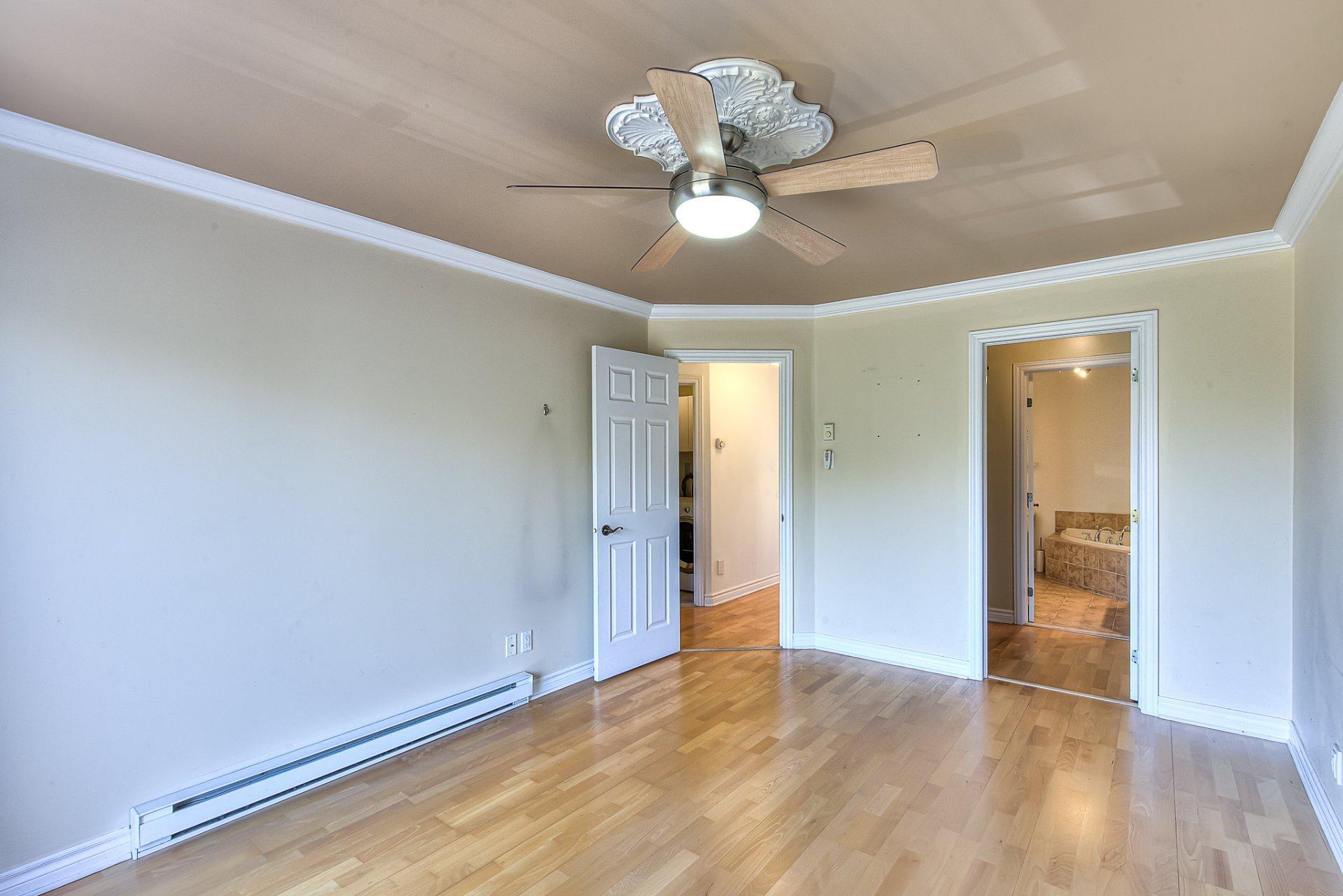 









6805


Boul. des Laurentides

, 301,
Laval (Auteuil),




QC
H7H1A3

