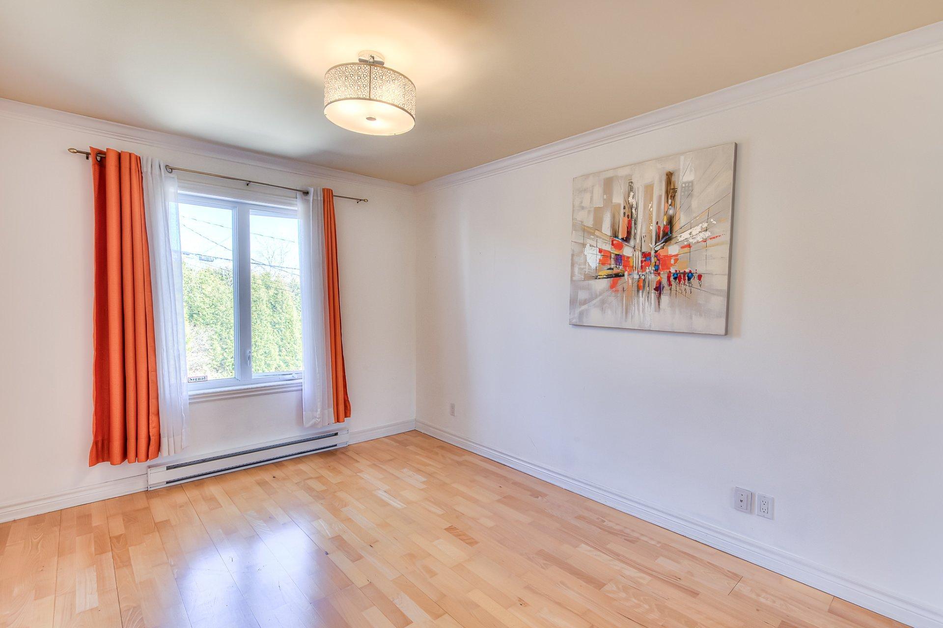 









6805


Boul. des Laurentides

, 301,
Laval (Auteuil),




QC
H7H1A3

