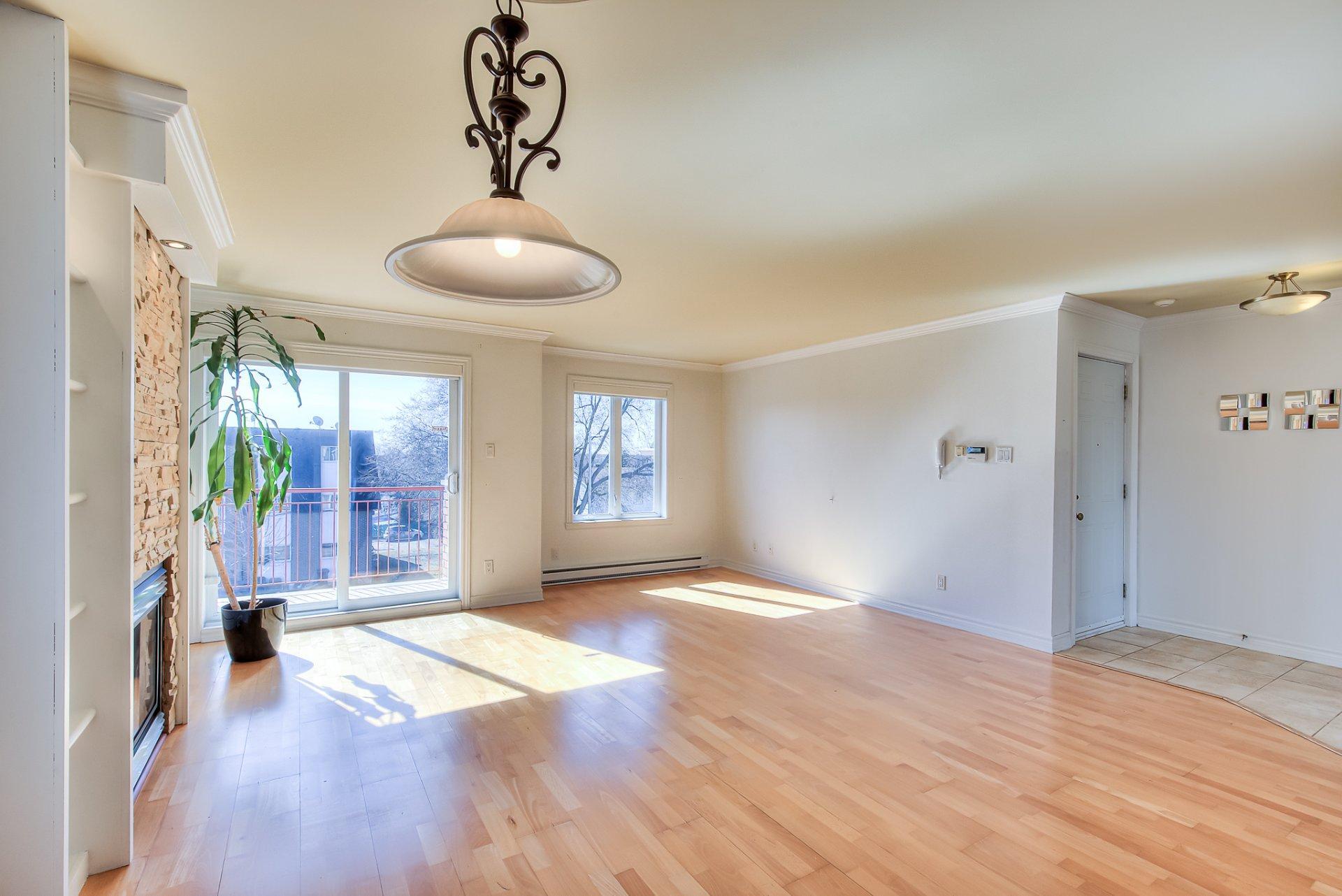 









6805


Boul. des Laurentides

, 301,
Laval (Auteuil),




QC
H7H1A3


