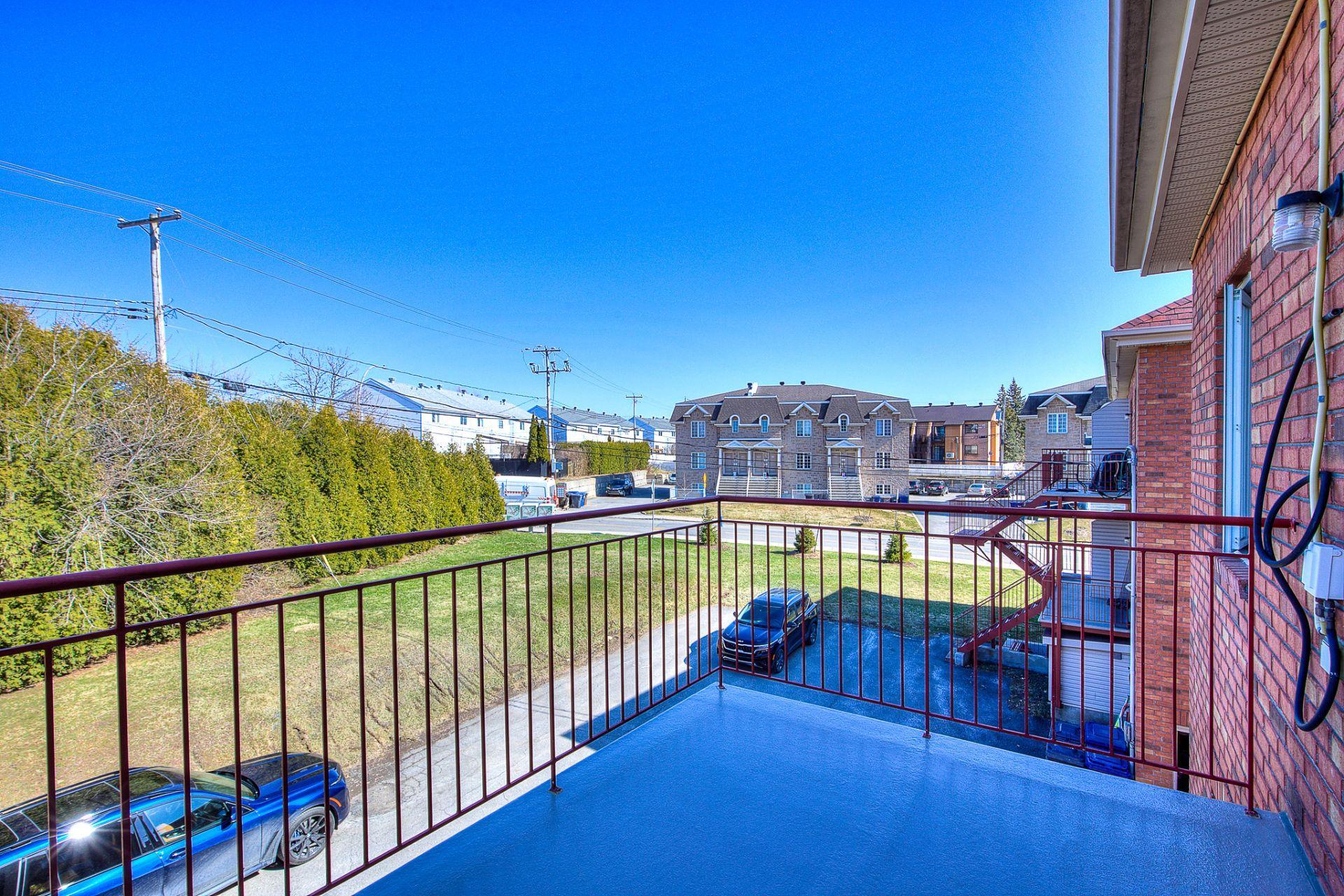 









6805


Boul. des Laurentides

, 301,
Laval (Auteuil),




QC
H7H1A3

