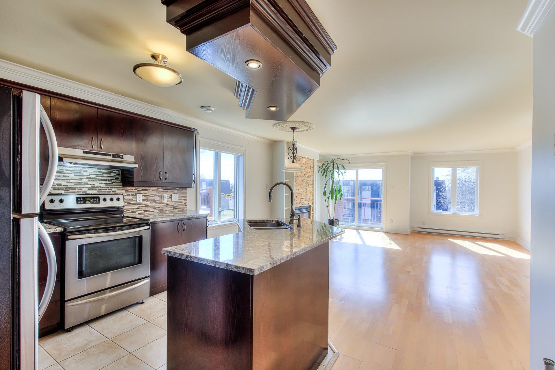 









6805


Boul. des Laurentides

, 301,
Laval (Auteuil),




QC
H7H1A3

