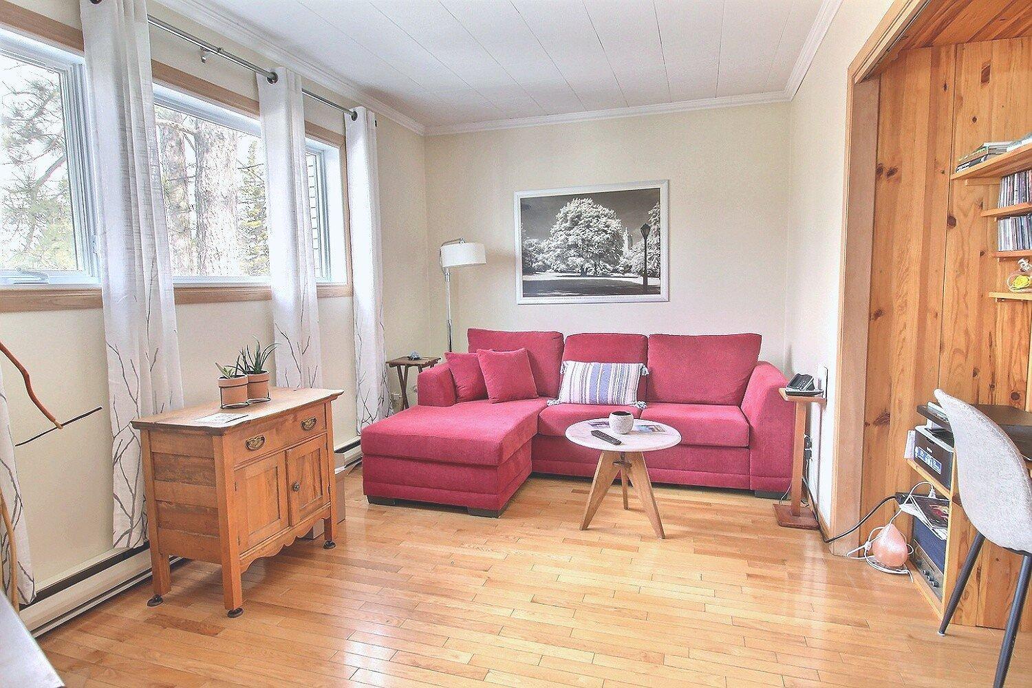 









227


Rue du Domaine

,
Rimouski,




QC
G5L3X9

