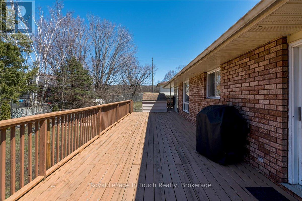 












93 EDWARD STREET

,
Penetanguishene,




Ontario
L9M1J3

