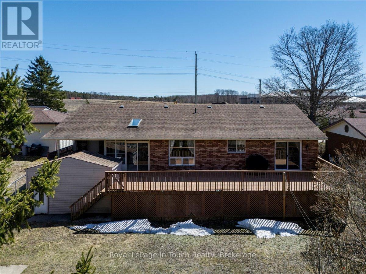 












93 EDWARD STREET

,
Penetanguishene,




Ontario
L9M1J3


