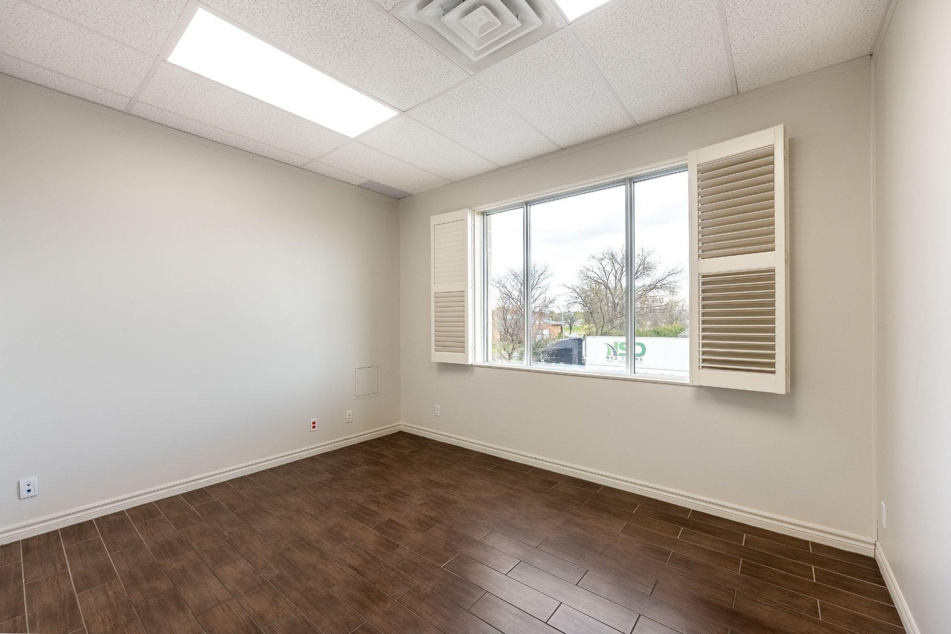 









2041A


Rue Léonard-De Vinci

,
Sainte-Julie,




QC
J3E1Z2

