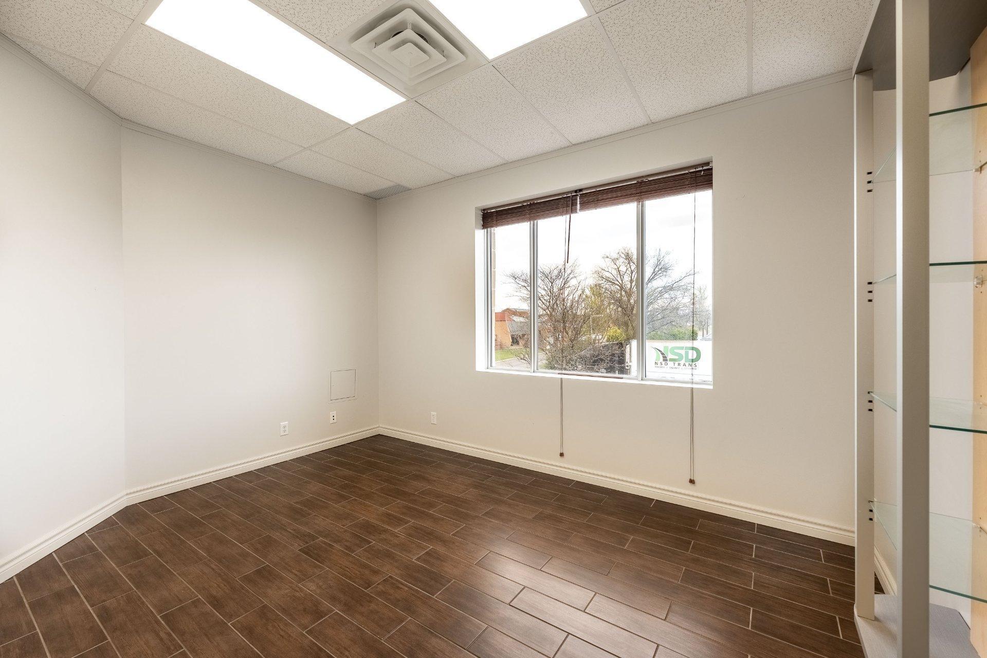 









2041A


Rue Léonard-De Vinci

,
Sainte-Julie,




QC
J3E1Z2

