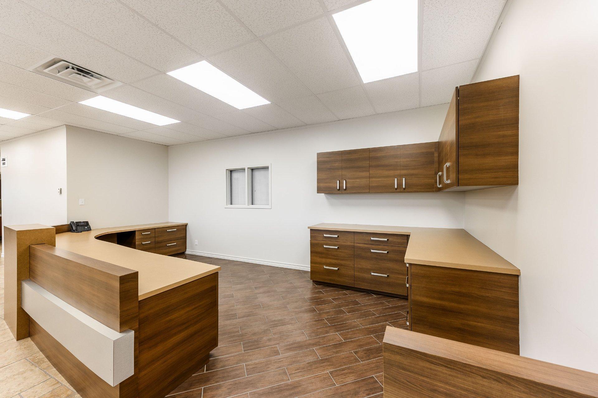 









2041A


Rue Léonard-De Vinci

,
Sainte-Julie,




QC
J3E1Z2


