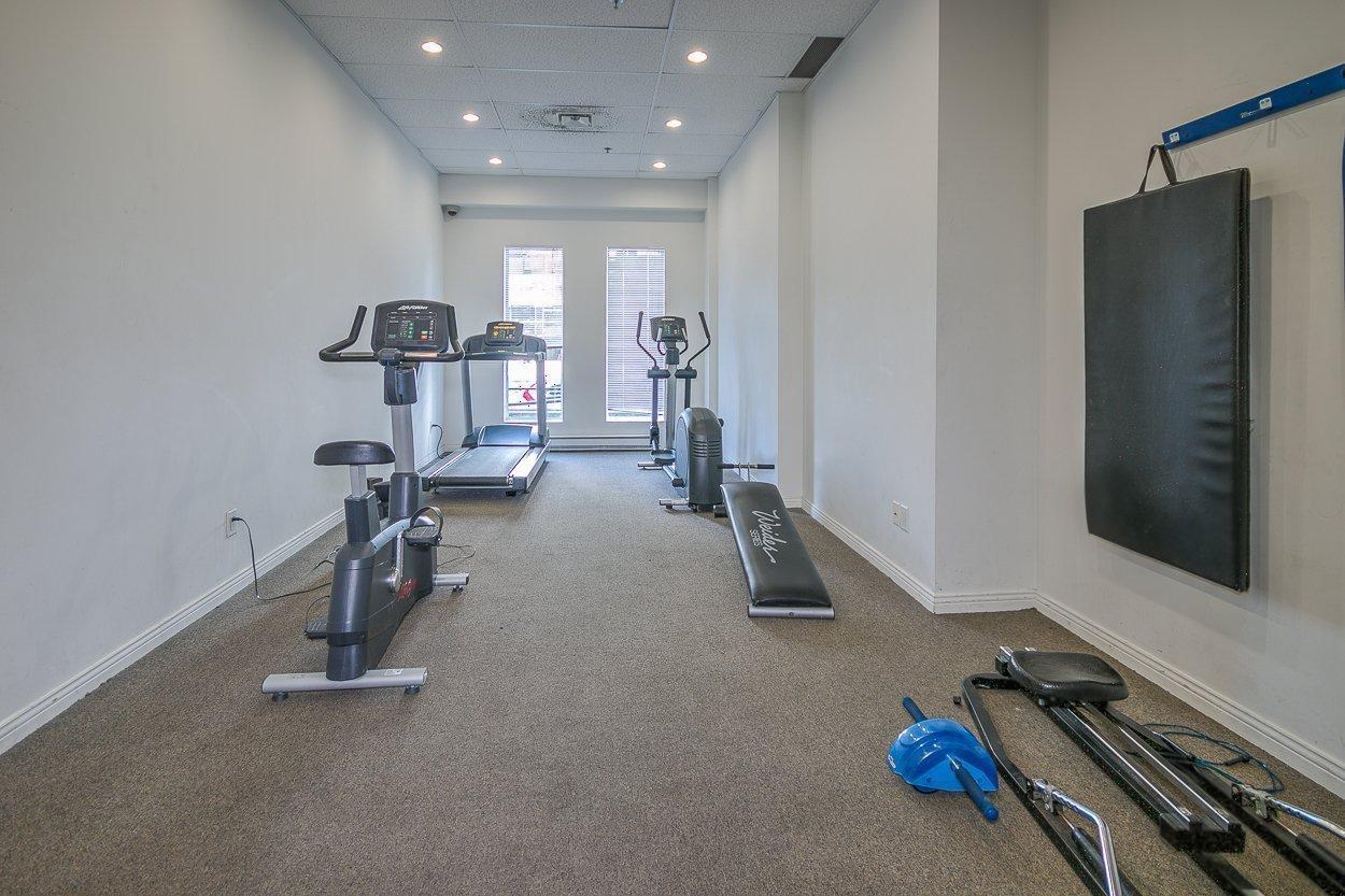









550


Rue Jean-D'Estrées

, 404,
Montréal (Ville-Marie),




QC
H3C6S1

