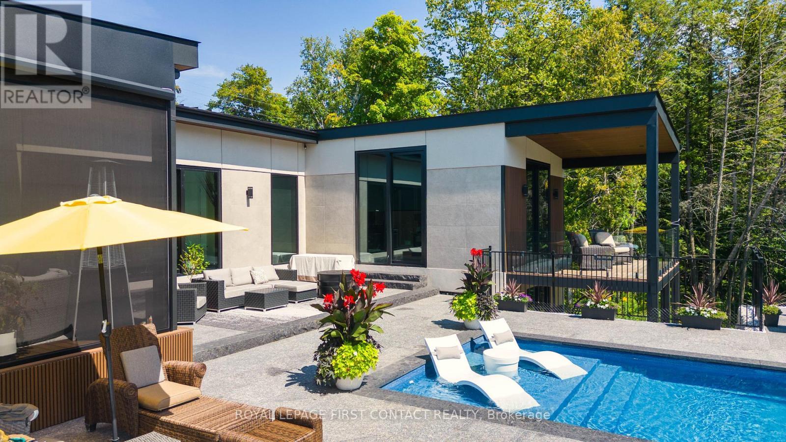 












2761 LOCKHART ROAD

,
Innisfil,




Ontario
L9S3G2

