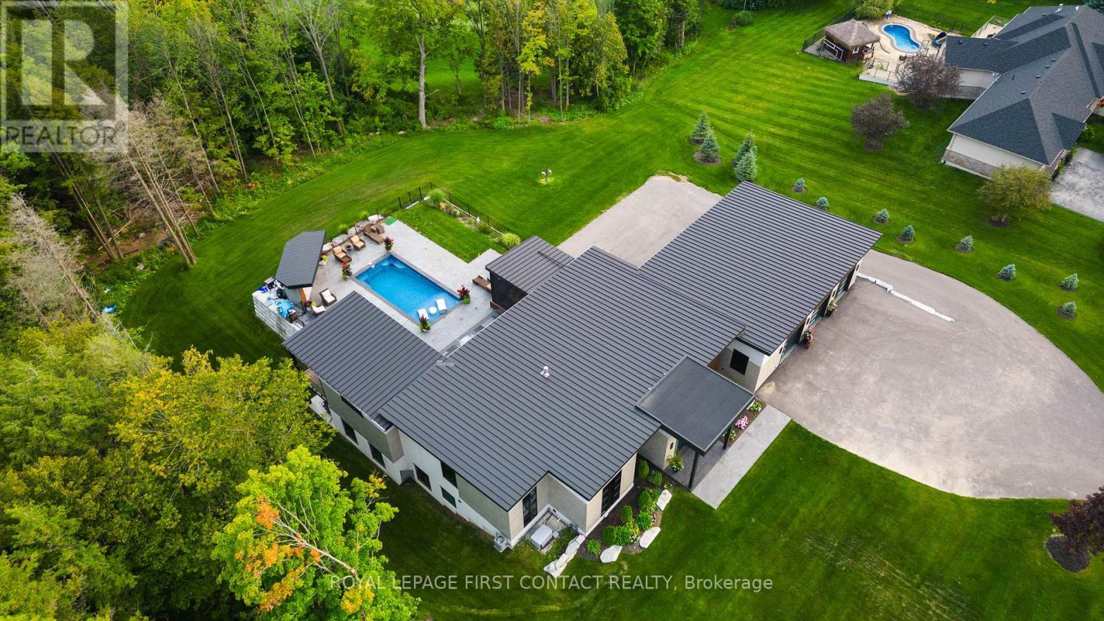 












2761 LOCKHART ROAD

,
Innisfil,




Ontario
L9S3G2

