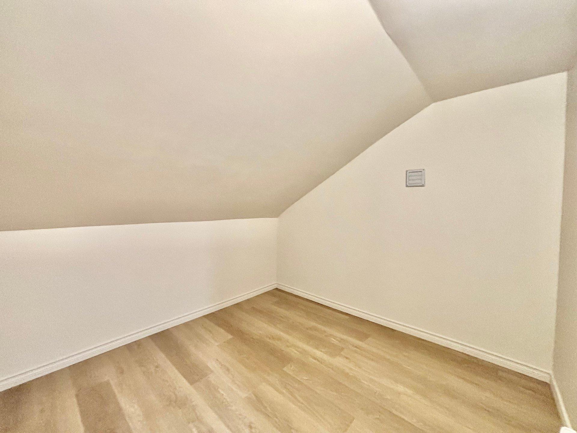 









4999


Rue Pilon

,
Montréal (Pierrefonds-Roxboro),




QC
H9K1G5

