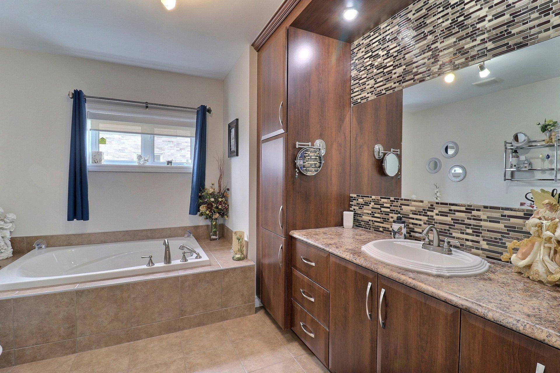 









1308


Boul. Maloney E.

, 1,
Gatineau (Gatineau),




QC
J8P1J3

