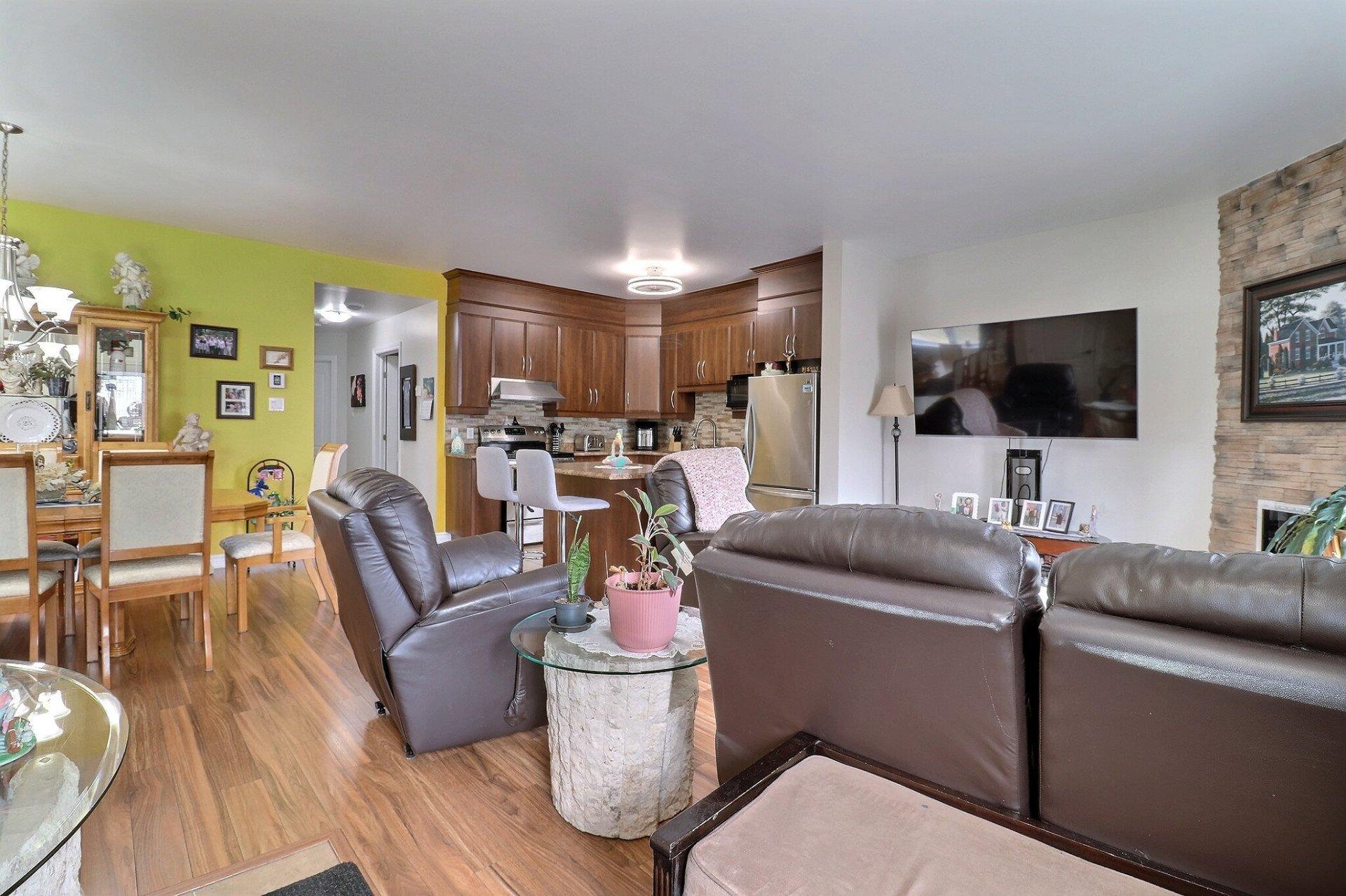 









1308


Boul. Maloney E.

, 1,
Gatineau (Gatineau),




QC
J8P1J3

