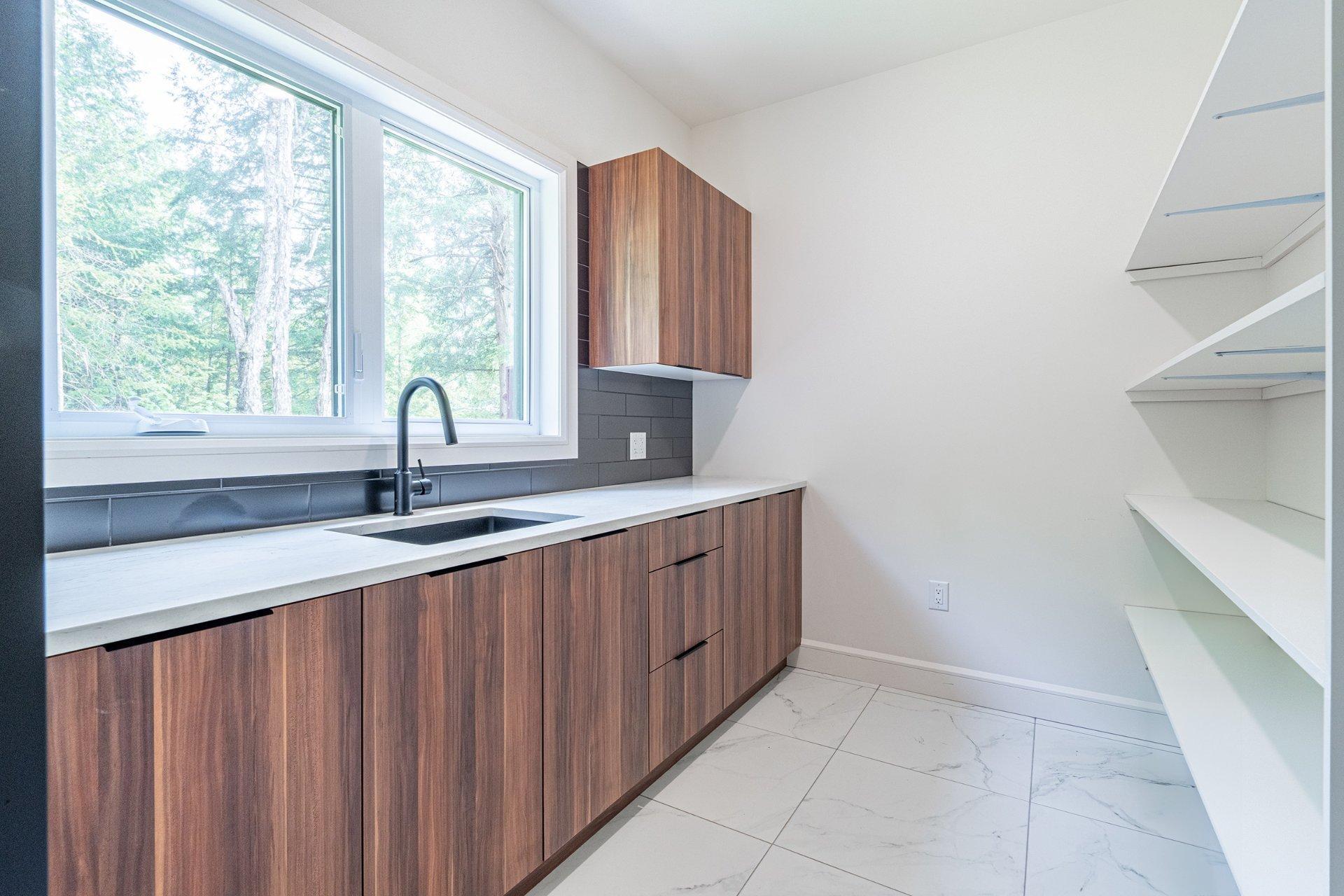 









2350


Rue du Havre

,
Magog,




QC
J1X5R9

