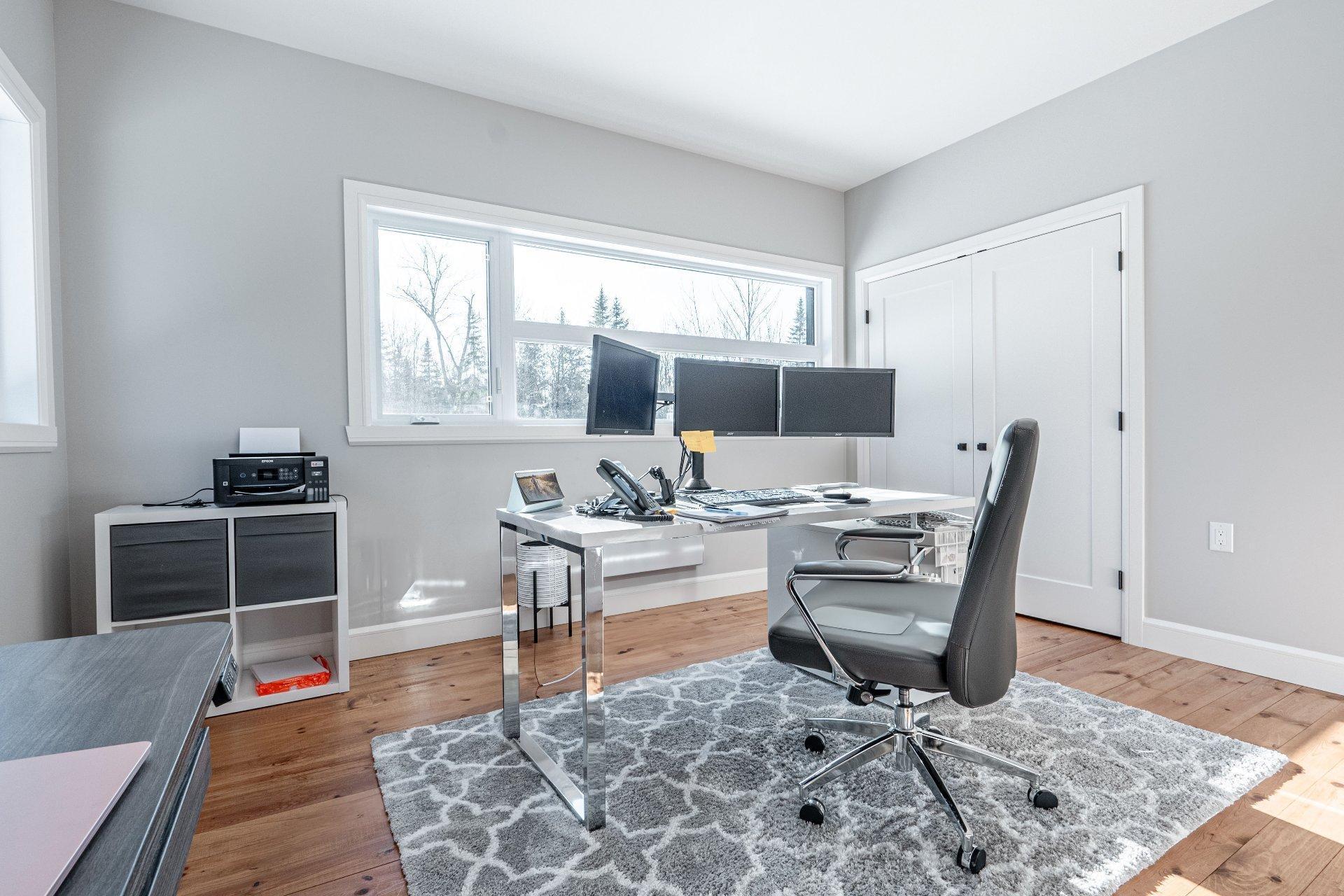 









2350


Rue du Havre

,
Magog,




QC
J1X5R9

