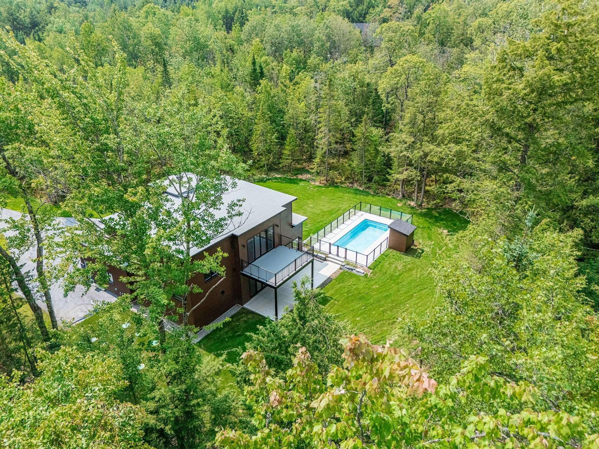 









2350


Rue du Havre

,
Magog,




QC
J1X5R9

