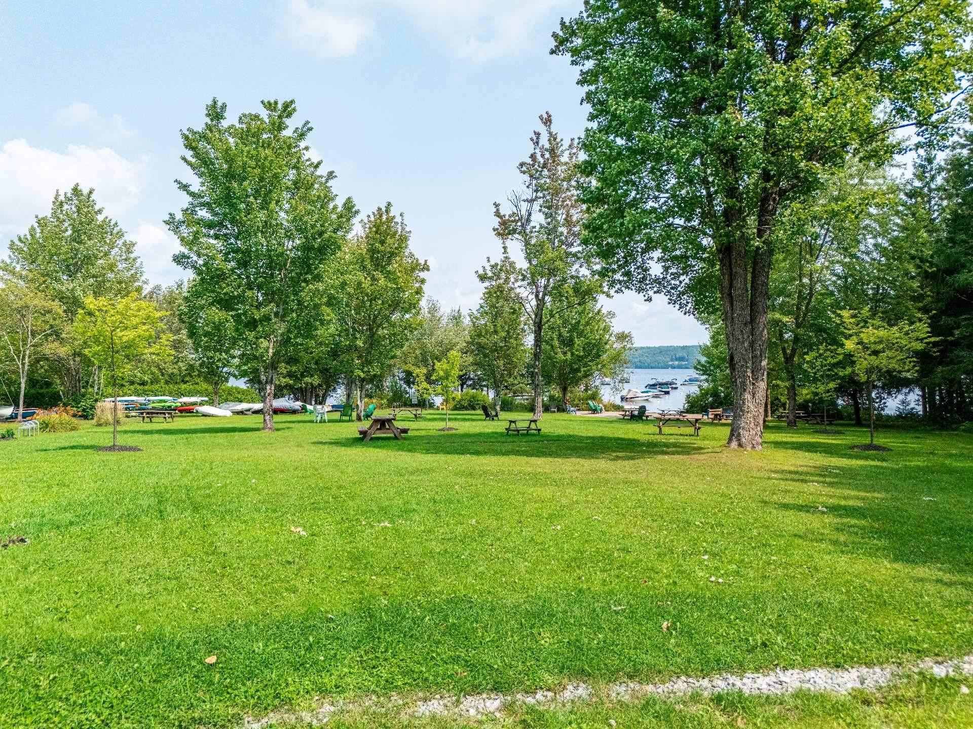 









2350


Rue du Havre

,
Magog,




QC
J1X5R9

