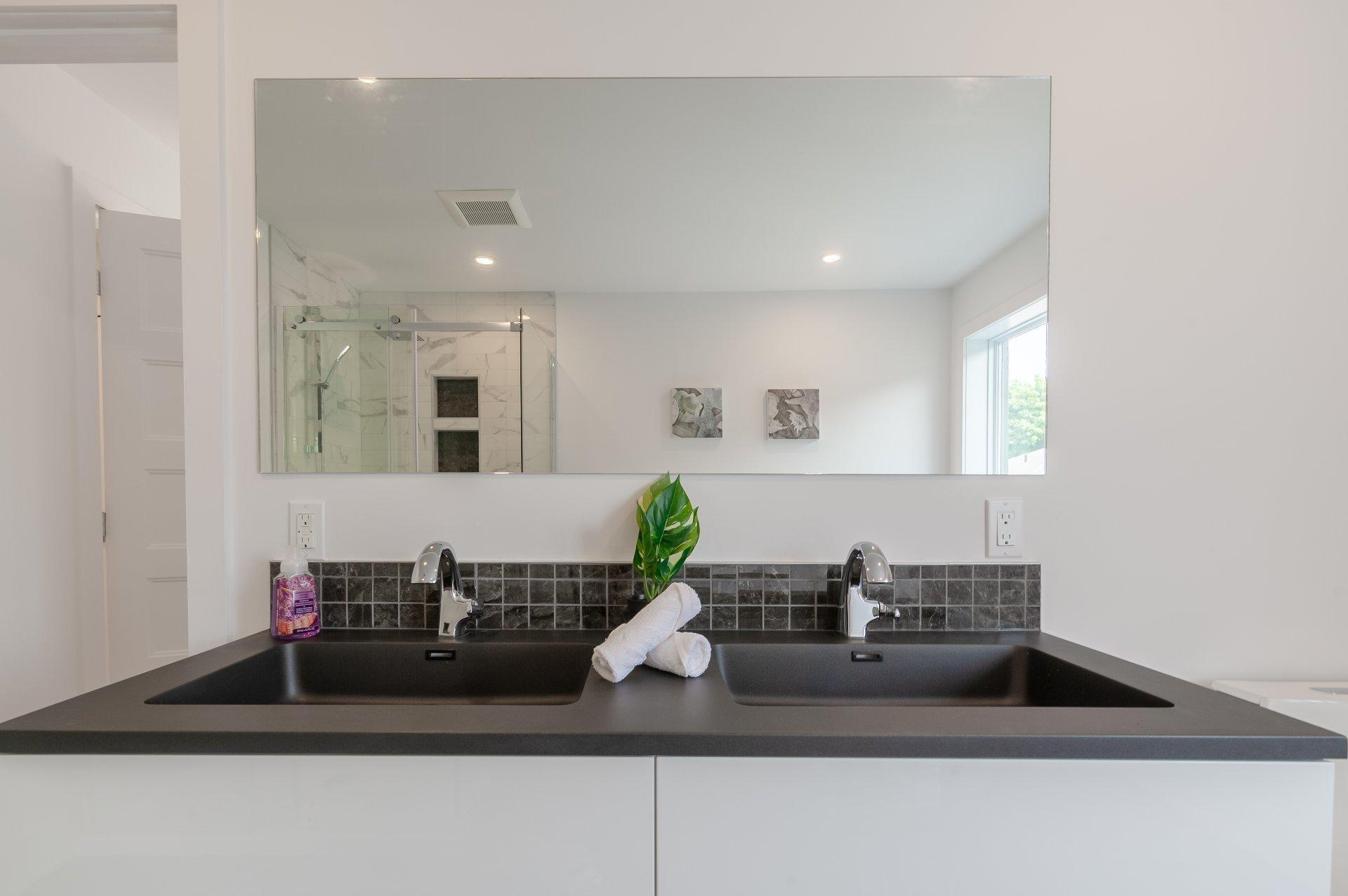 









6780


Rue Baillargeon

,
Brossard,




QC
J4Z1S9

