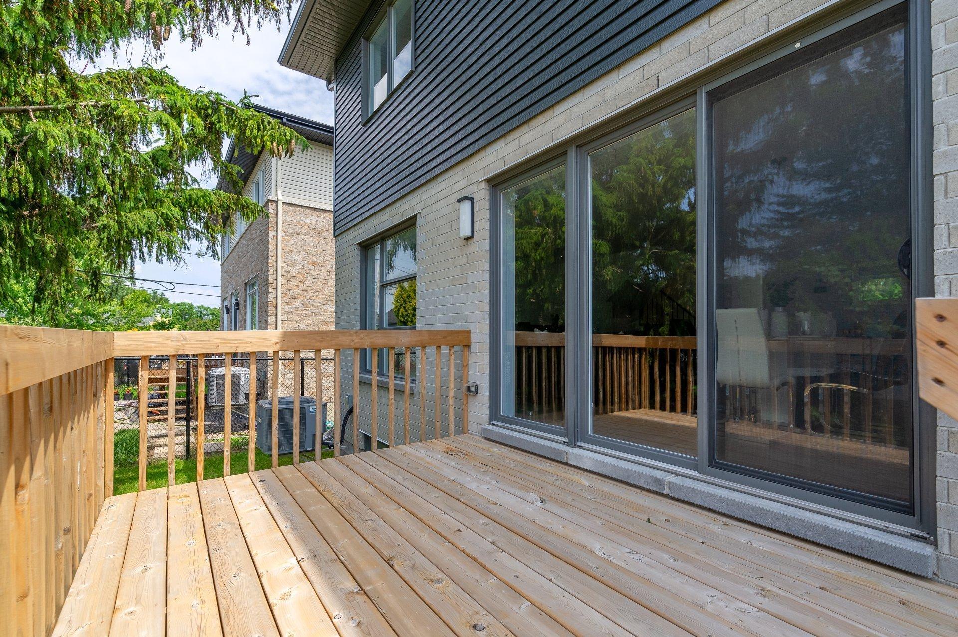 









6780


Rue Baillargeon

,
Brossard,




QC
J4Z1S9

