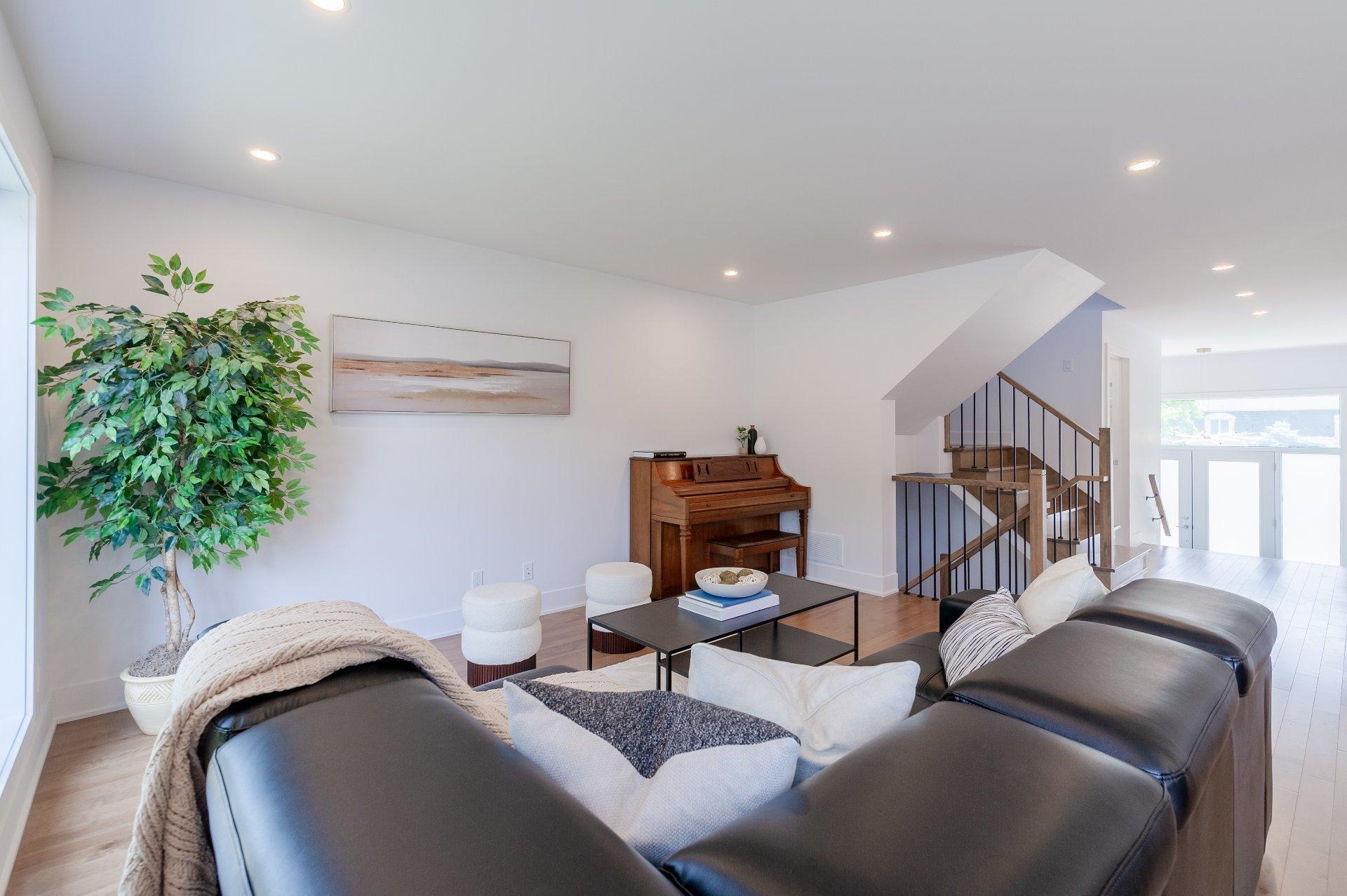 









6780


Rue Baillargeon

,
Brossard,




QC
J4Z1S9

