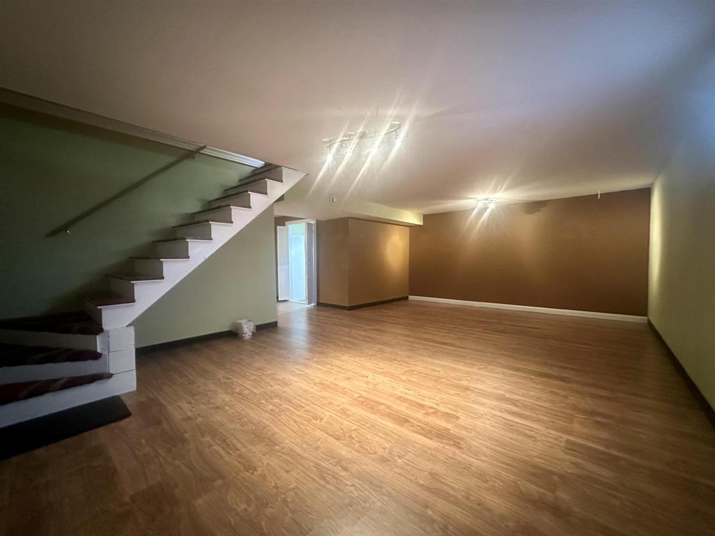












62 McGill Avenue

,
Brighton,




PE
C1A 2J5

