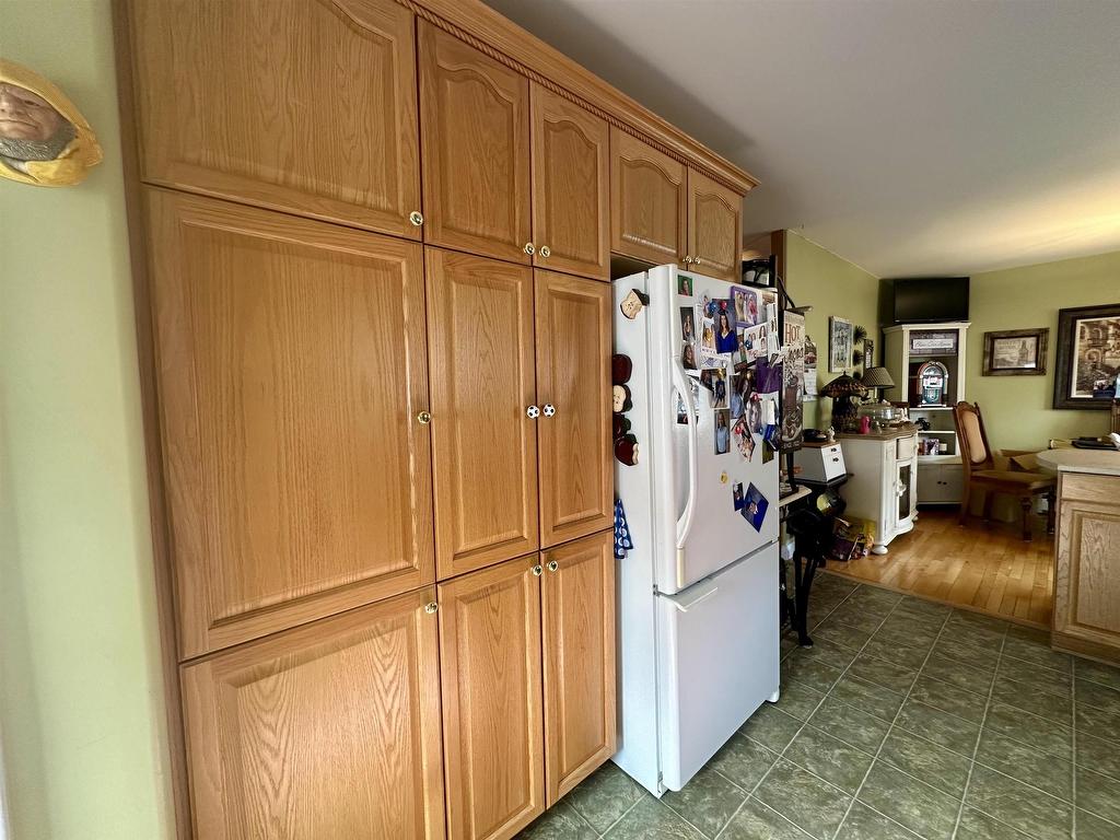 












62 McGill Avenue

,
Brighton,




PE
C1A 2J5

