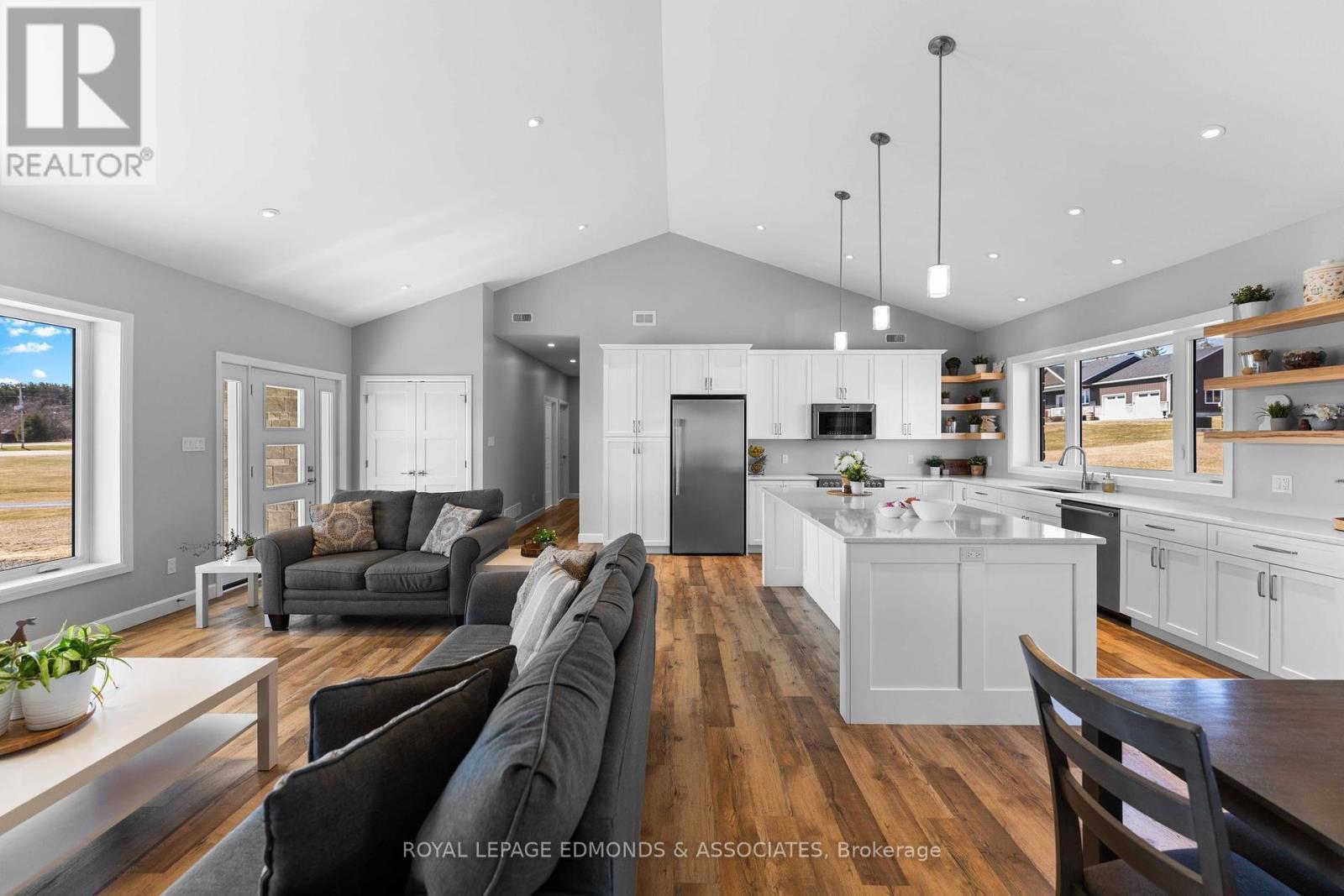 












346 FORESTERS FALLS ROAD

,
Whitewater Region,




Ontario
K0J1K0

