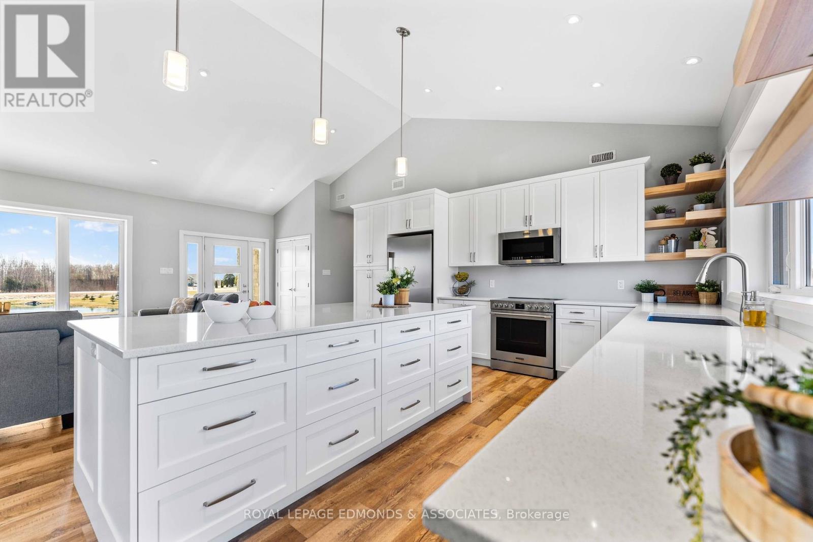 












346 FORESTERS FALLS ROAD

,
Whitewater Region,




Ontario
K0J1K0

