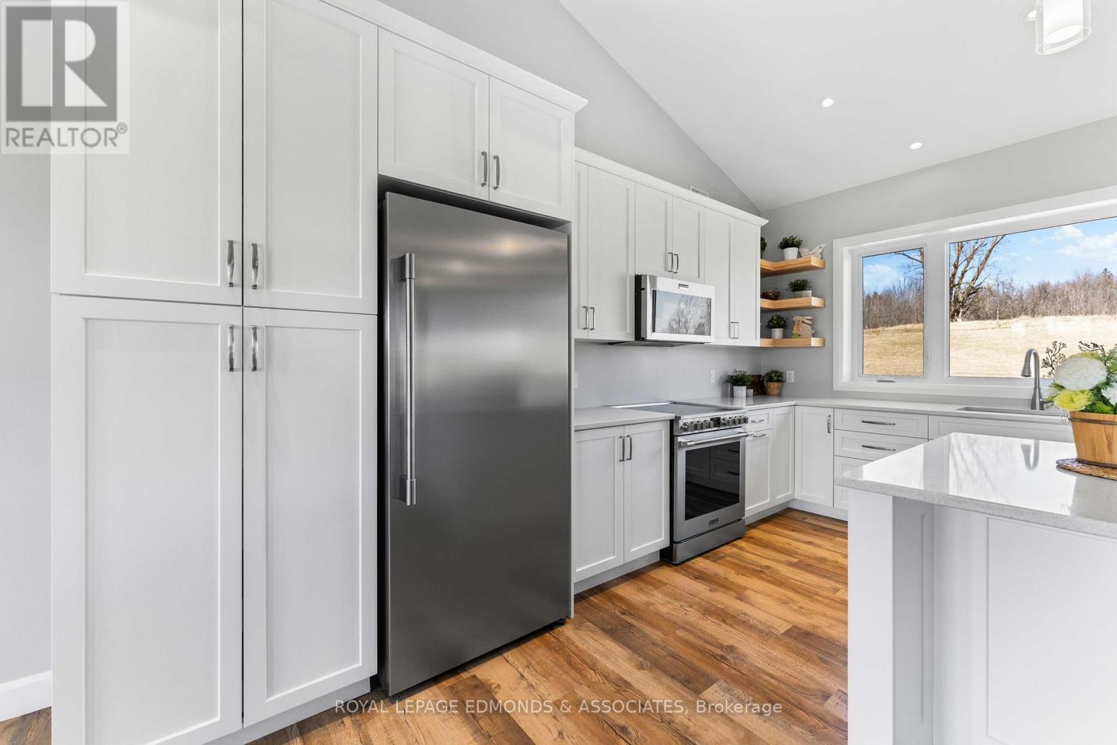 












346 FORESTERS FALLS ROAD

,
Whitewater Region,




Ontario
K0J1K0

