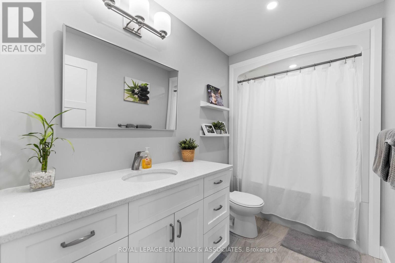 












346 FORESTERS FALLS ROAD

,
Whitewater Region,




Ontario
K0J1K0

