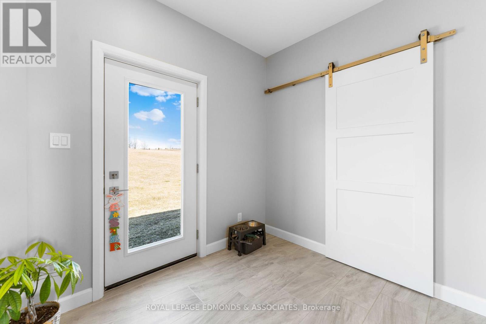 












346 FORESTERS FALLS ROAD

,
Whitewater Region,




Ontario
K0J1K0

