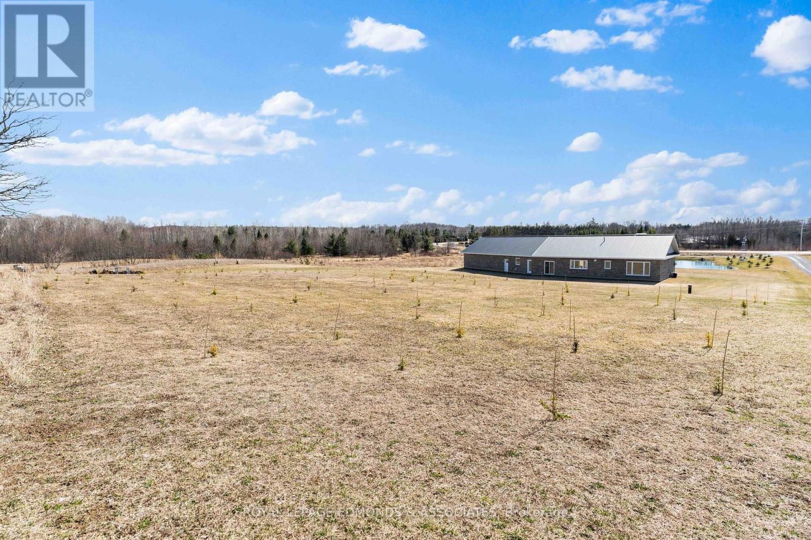 












346 FORESTERS FALLS ROAD

,
Whitewater Region,




Ontario
K0J1K0

