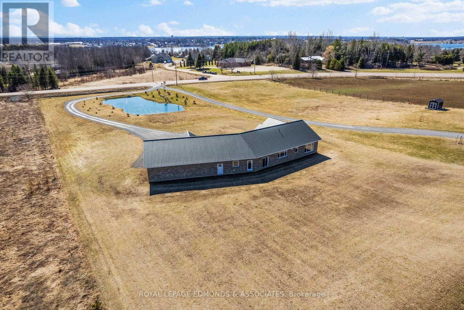 












346 FORESTERS FALLS ROAD

,
Whitewater Region,




Ontario
K0J1K0

