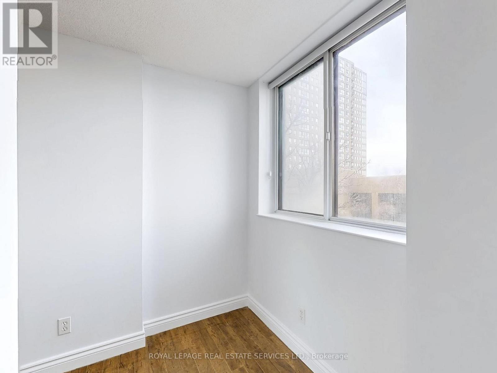 












213 - 330 MCCOWAN ROAD

,
Toronto,




Ontario
M1J3N3

