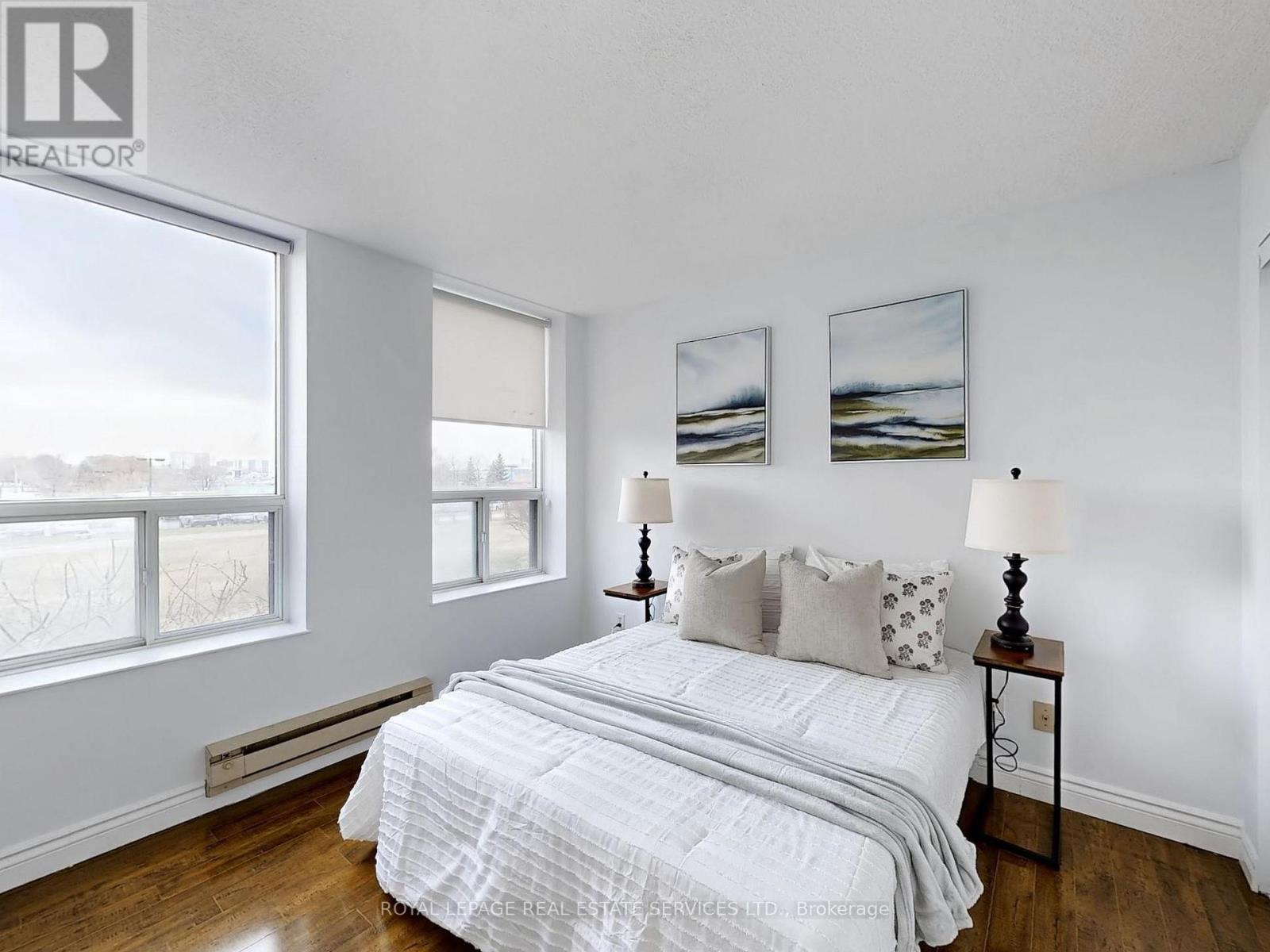 












213 - 330 MCCOWAN ROAD

,
Toronto,




Ontario
M1J3N3

